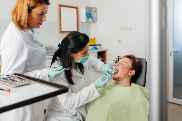 Best Weekend Emergency Dentist in Oak Hill, OH